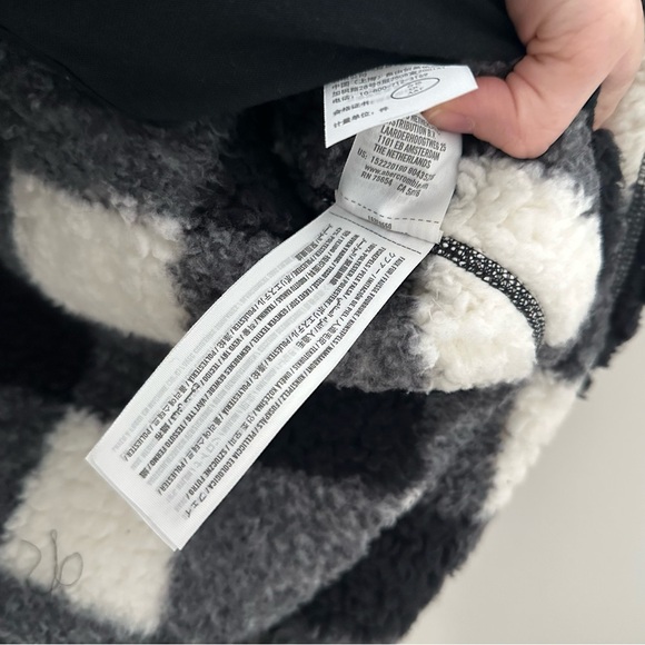Abercrombie & Fitch The Essential A&F Sherpa Fleece Black White Buffalo Plaid S - Picture 15 of 16